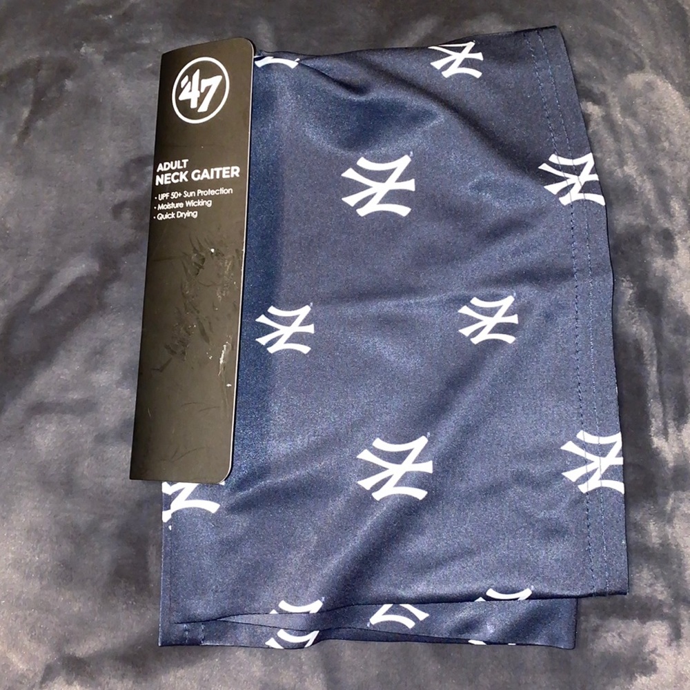 47 BRAND NY YANKEES ADULT NECK GAITER